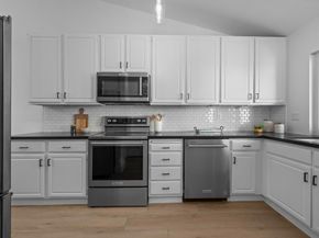 17823 Avenida Alozdra, San Diego CA 92128