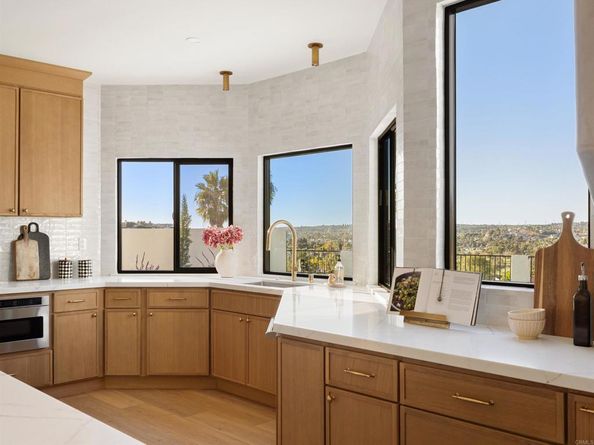 3010 Cadencia Street, Carlsbad CA 92009