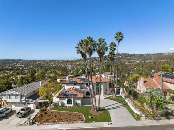 3010 Cadencia Street, Carlsbad CA 92009
