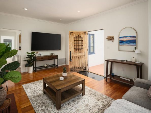 1303 15 Cave Street, La Jolla CA 92037