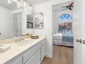 4045 Carmel View 88, San Diego CA 92130