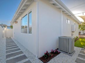 1221 4th St, Coronado CA 92118