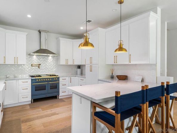 924 D Avenue, Coronado CA 92118