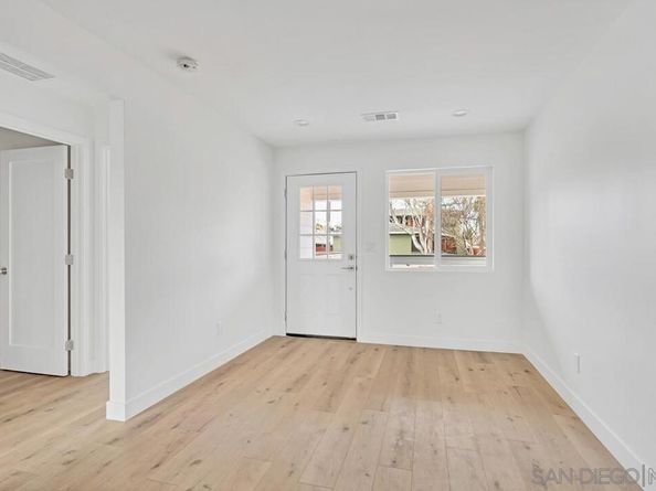 4922 Muir Ave, San Diego CA 92107
