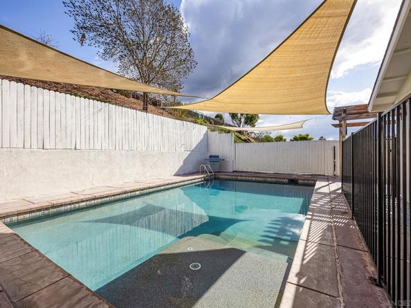 13553 Carriage Rd, Poway CA 92064