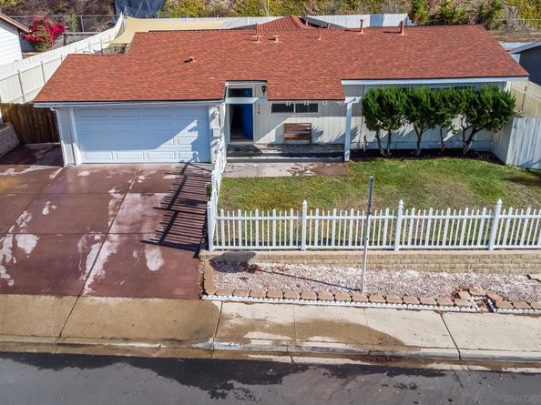 13553 Carriage Rd, Poway CA 92064