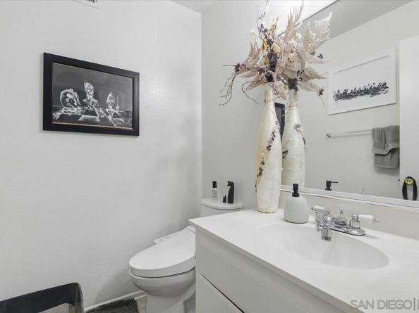 2139 Via Esmarca, Oceanside CA 92054
