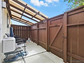 2139 Via Esmarca, Oceanside CA 92054