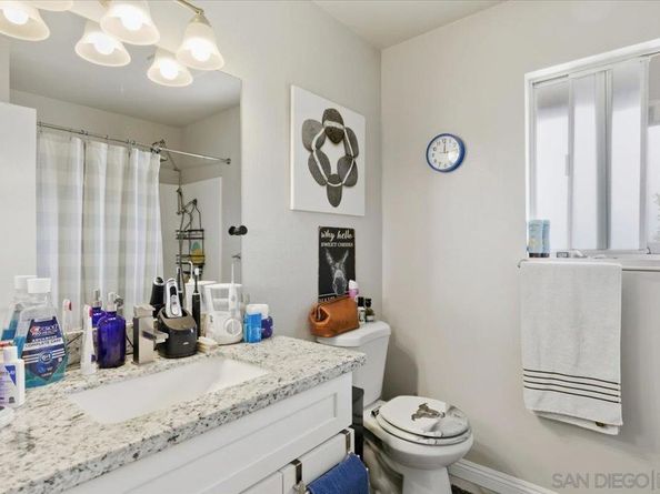 2139 Via Esmarca, Oceanside CA 92054