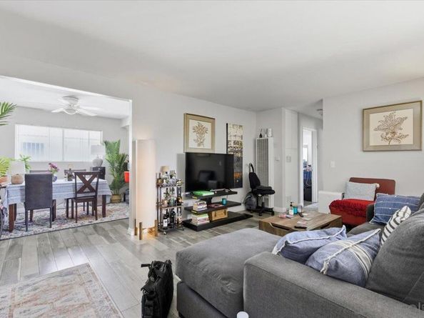 2139 Via Esmarca, Oceanside CA 92054