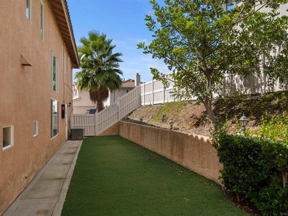10145 Challenger Ct, Spring Valley CA 91978