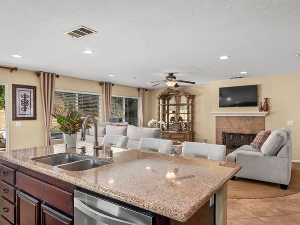 10145 Challenger Ct, Spring Valley CA 91978