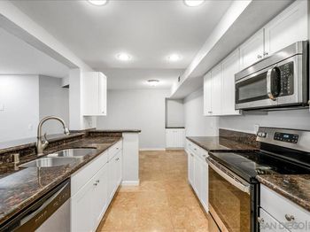 1050 E Washington