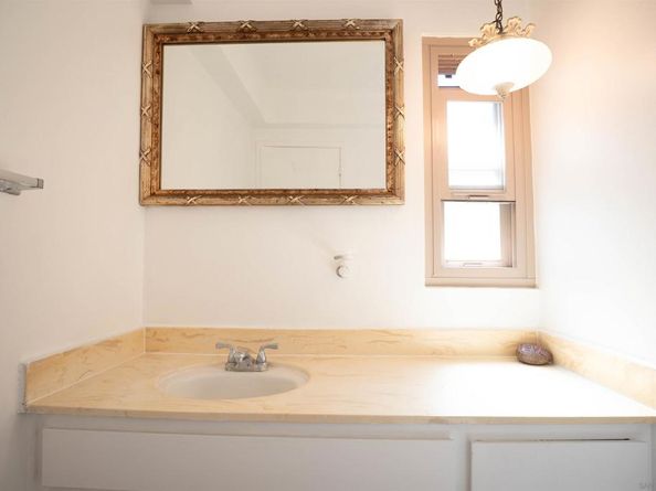 3942 Valeta St 256, San Diego CA 92110