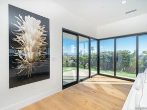 1542 Copa De Oro Dr, La Jolla CA 92037