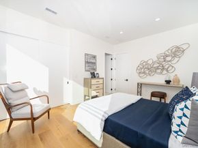 1542 Copa De Oro Dr, La Jolla CA 92037