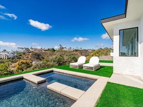 1542 Copa De Oro Dr, La Jolla CA 92037