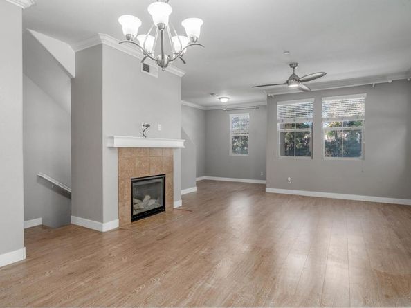 1883 Aquamarine Ct 7, Chula Vista CA 91913