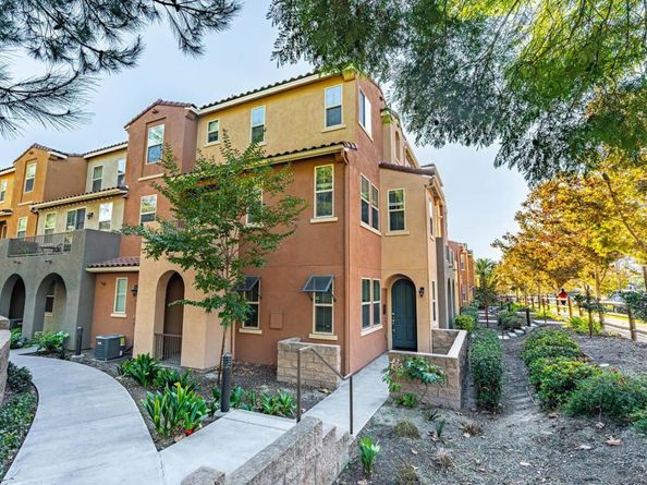 1883 Aquamarine Ct 7, Chula Vista CA 91913