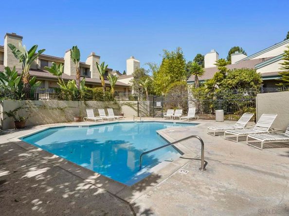 3275 Caminito Eastbluff 203, La Jolla CA 92037