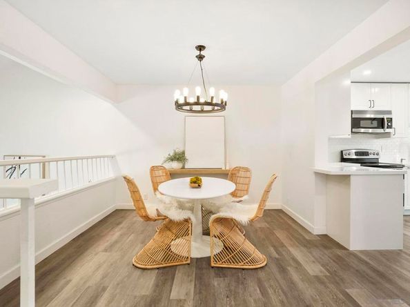 3275 Caminito Eastbluff 203, La Jolla CA 92037