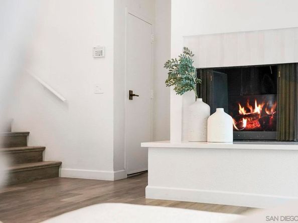 3275 Caminito Eastbluff 203, La Jolla CA 92037