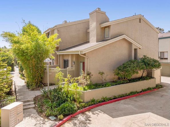 3275 Caminito Eastbluff 203, La Jolla CA 92037