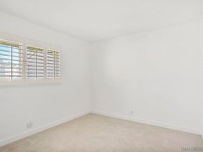 3275 Caminito Eastbluff 203, La Jolla CA 92037
