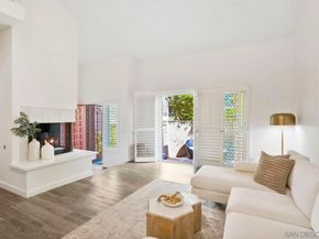 3275 Caminito Eastbluff 203, La Jolla CA 92037