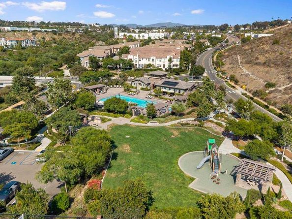 3304 Telaga Rd, Carlsbad CA 92010