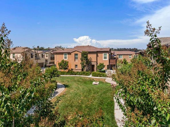 3304 Telaga Rd, Carlsbad CA 92010