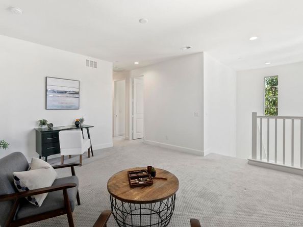 3304 Telaga Rd, Carlsbad CA 92010
