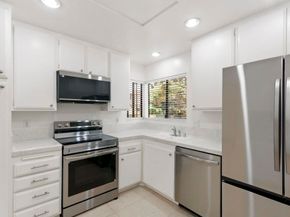 3244 Caminito Eastbluff 44, La Jolla CA 92037