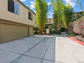 3244 Caminito Eastbluff 44, La Jolla CA 92037