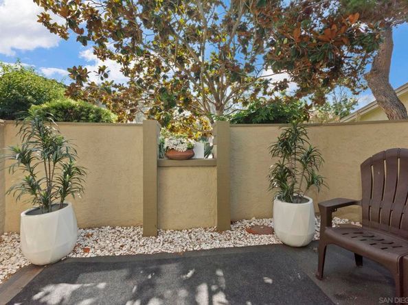 3244 Caminito Eastbluff 44, La Jolla CA 92037