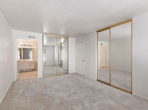 3244 Caminito Eastbluff 44, La Jolla CA 92037