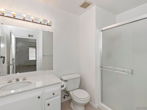 3244 Caminito Eastbluff 44, La Jolla CA 92037