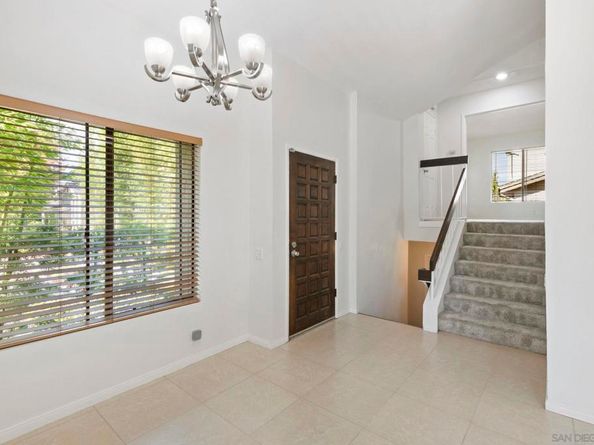 3244 Caminito Eastbluff 44, La Jolla CA 92037