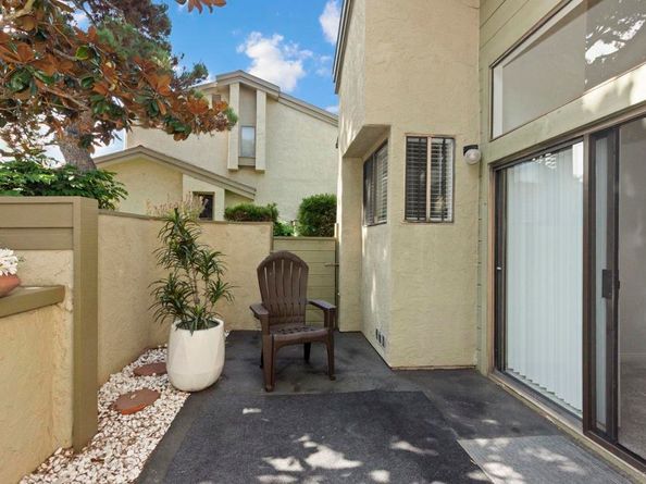 3244 Caminito Eastbluff 44, La Jolla CA 92037