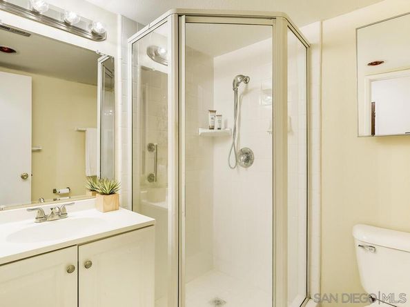 5507 Caminito Roberto, San Diego CA 92111