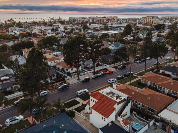 324 S Nevada St, Oceanside CA 92054