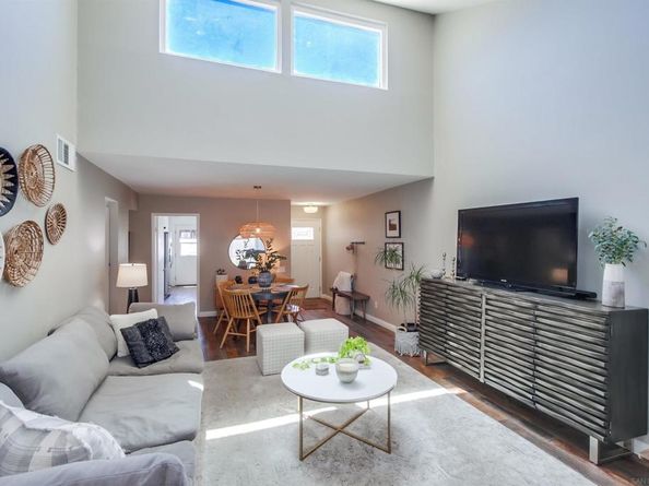 10374 Caminito Banyon, San Diego CA 92131