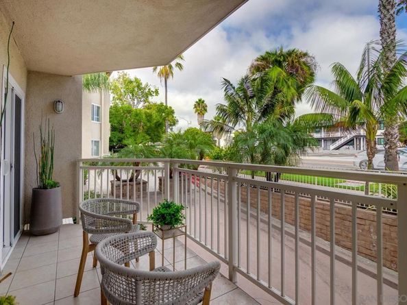 5366 La Jolla Blvd 106, La Jolla CA 92037