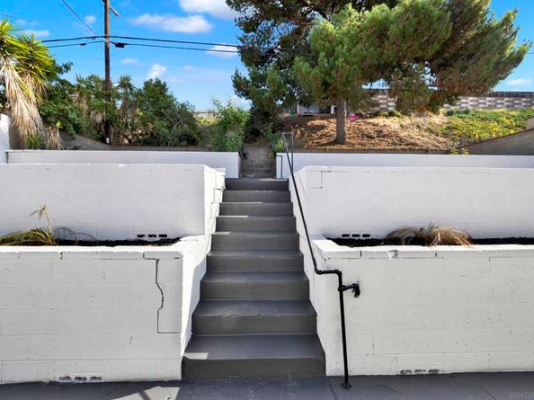 2151 54th, San Diego CA 92105