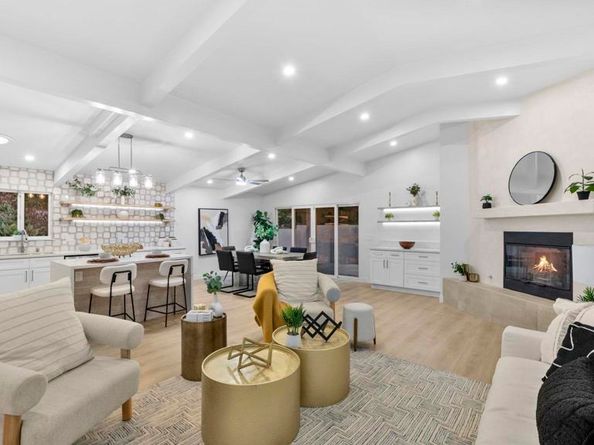 4909 Pacifica Dr, San Diego CA 92109