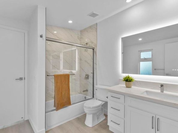 4909 Pacifica Dr, San Diego CA 92109