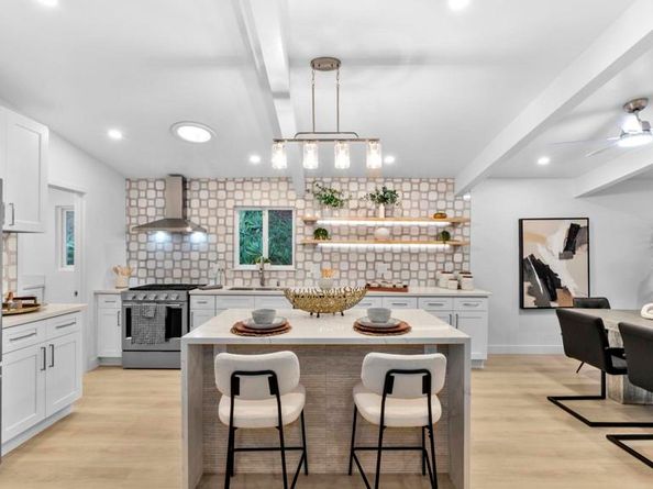 4909 Pacifica Dr, San Diego CA 92109