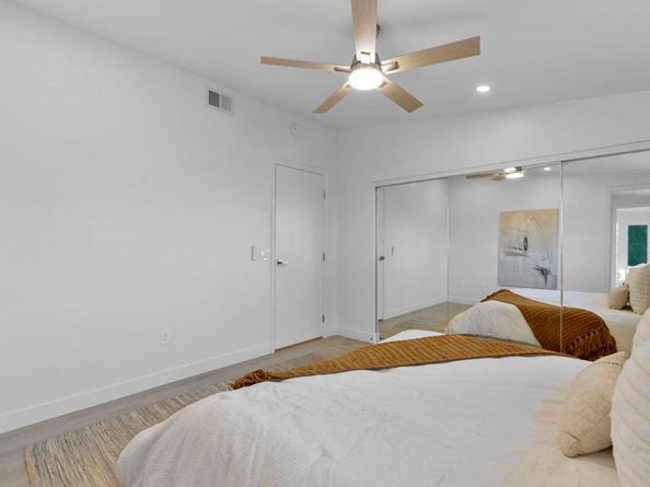 4909 Pacifica Dr, San Diego CA 92109