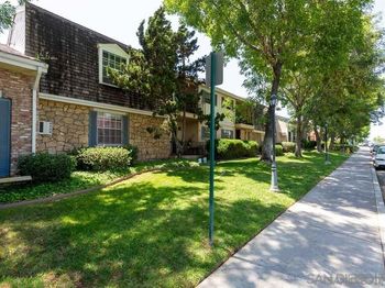 4800 Williamsburg Lane