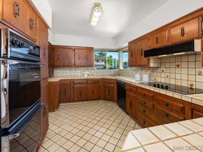 5504 Rutgers Road, La Jolla CA 92037